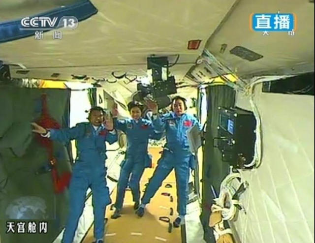 crew-enters-tiangong-1