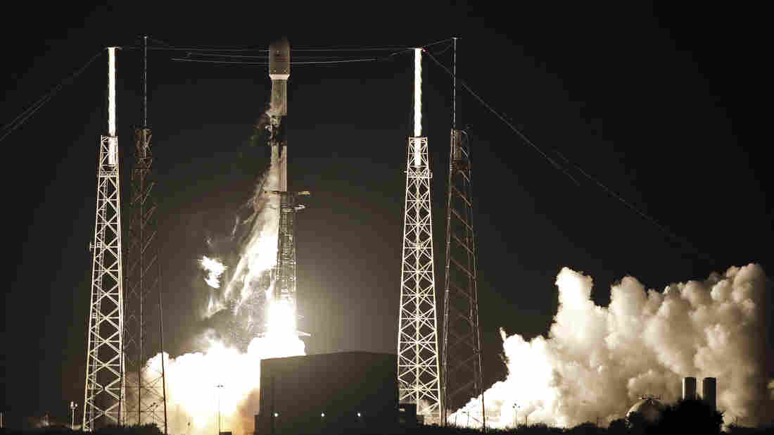 Les satellites de SpaceX inquiètent les astronomes