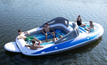 Amazon vend un bateau gonflable géant pouvant accueillir 6 personnes !