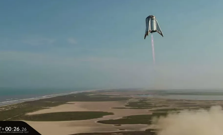 Space X : le prototype du Starship, Starhopper, atteint les 150 mètres d'altitude