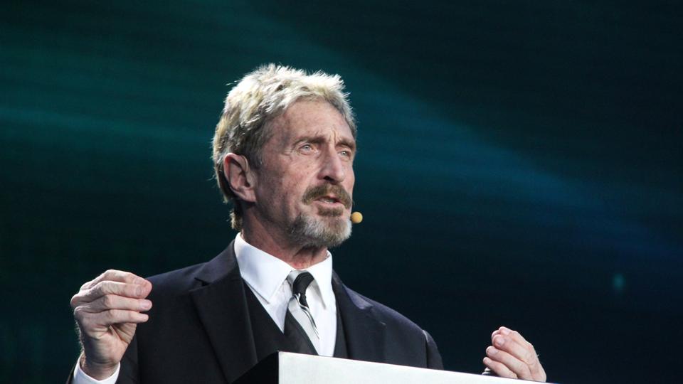 Le créateur de l'antivirus McAfee arrêté en Espagne pour évasion fiscale