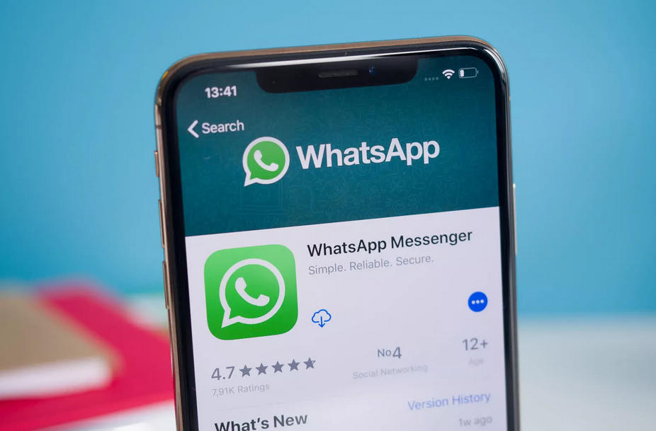 WhatsApp oblige les utilisateurs à partager des données avec Facebook, sauf en Europe