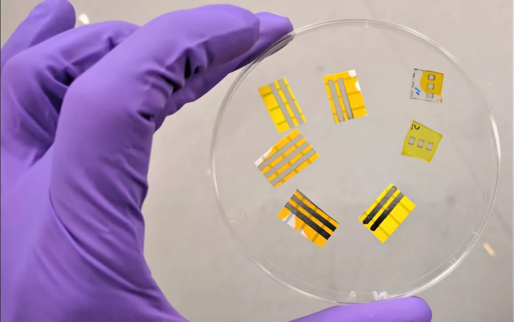 Des chercheurs ont créé un tatouage lumineux à base d’OLED