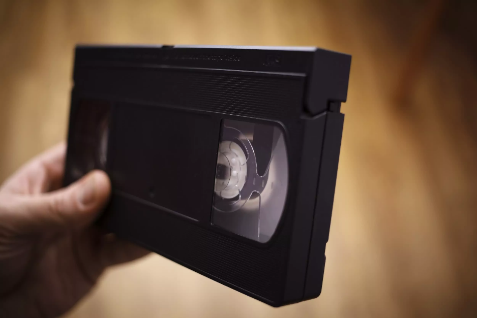 Une Américaine est recherchée pour ne pas avoir rendu une cassette VHS louée en 1999