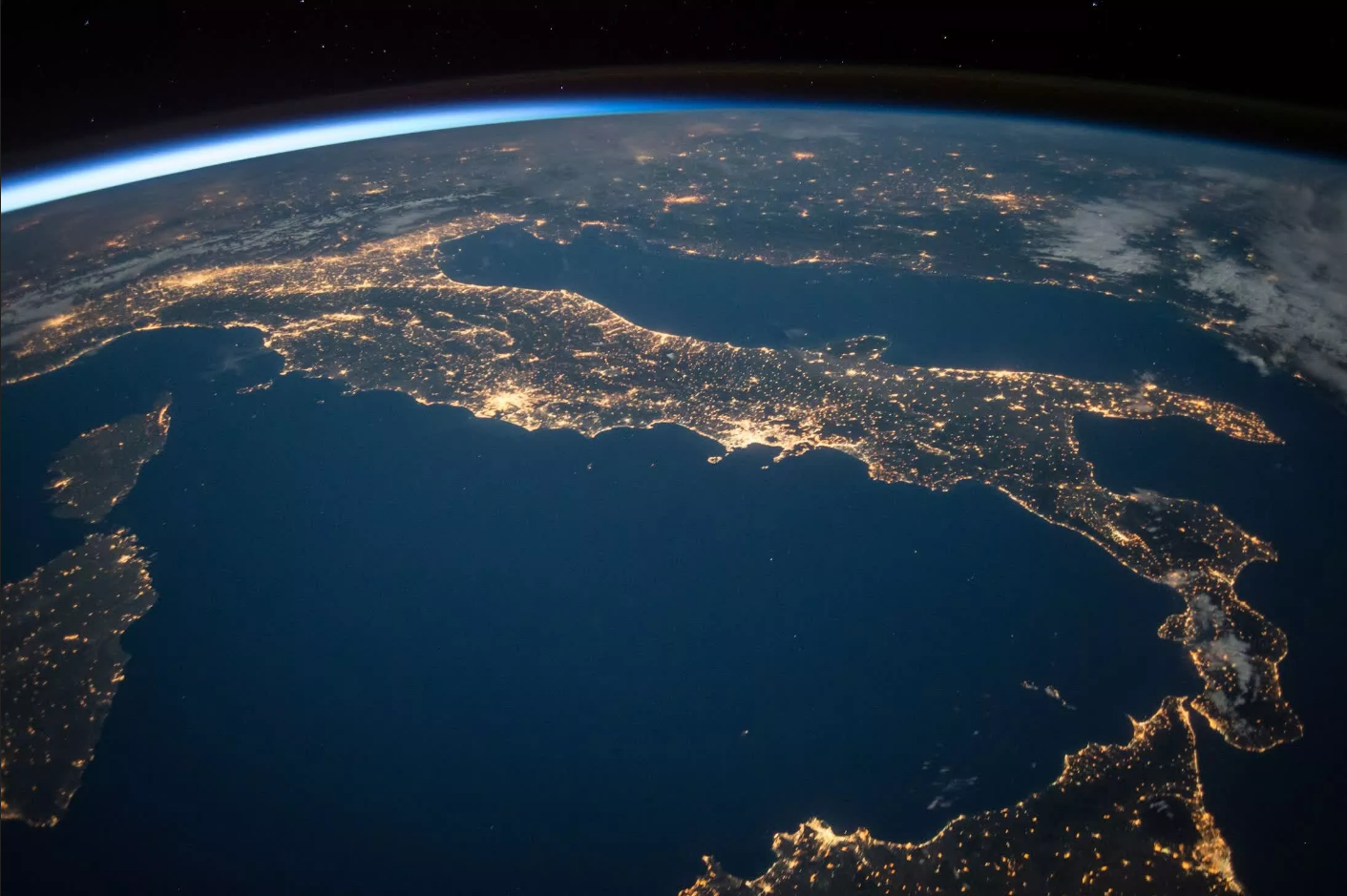 La nouvelle startup de Steve Wozniak surveillera et nettoiera les déchets spatiaux