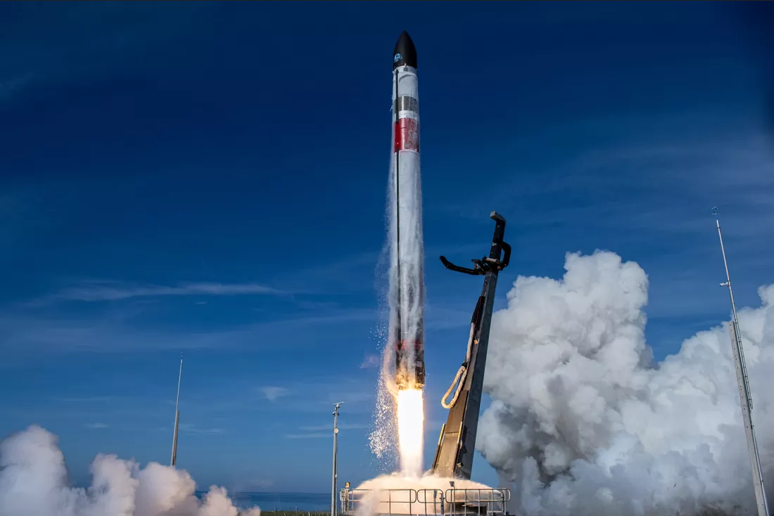 Rocket Lab rattrape sa fusée au vol avec… un hélicoptère